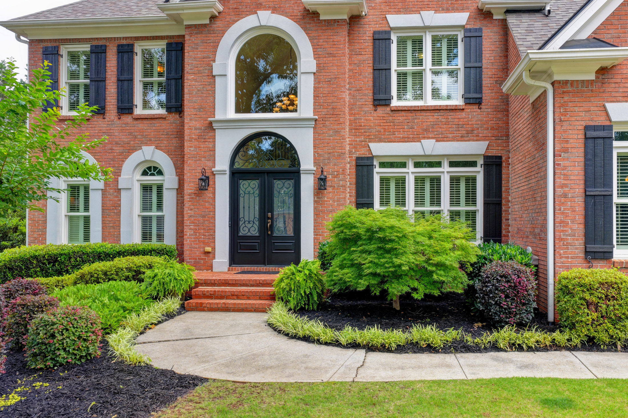  Stunning, Fully Renovated Glen Abbey Home Nestled in the Heart of Alpharetta - 物件實景