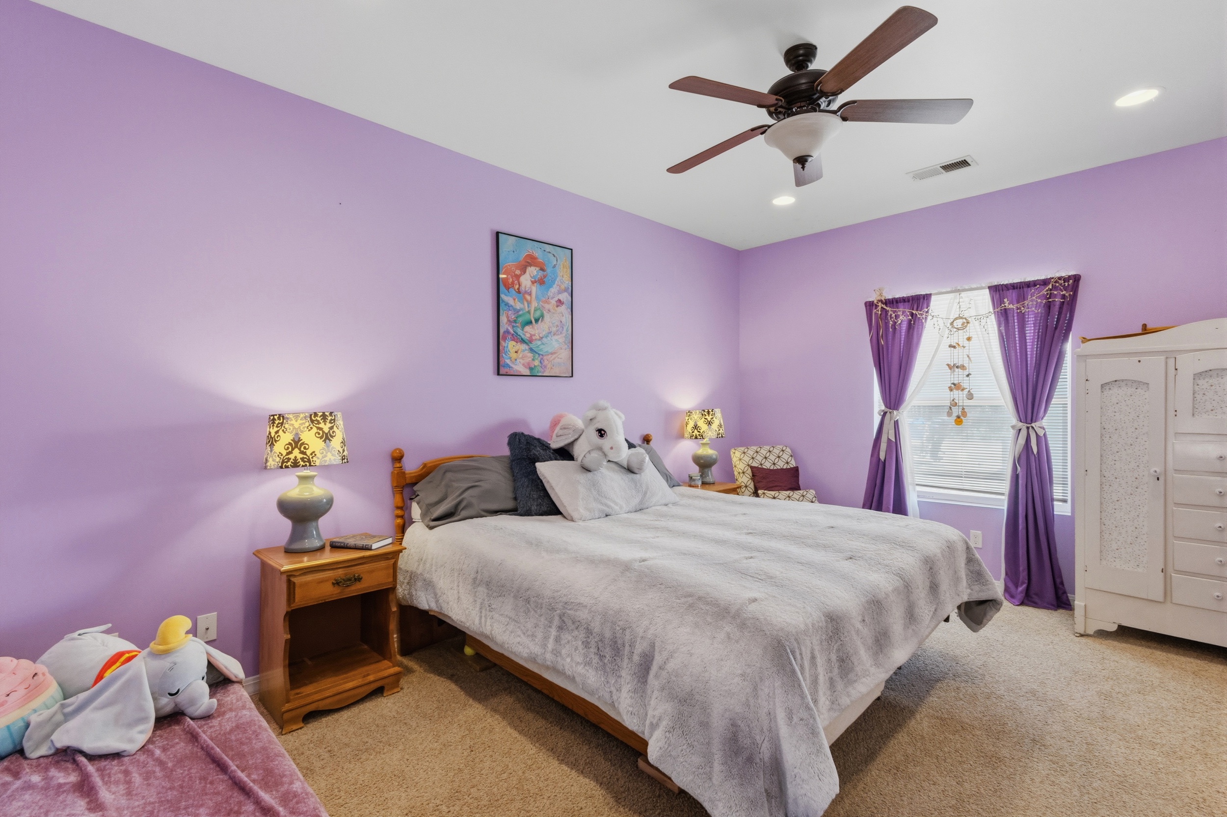 Los Lunas, New Mexico, 87031, United States, 5 Bedrooms Bedrooms, ,5 BathroomsBathrooms,Residential,For Sale,2048423