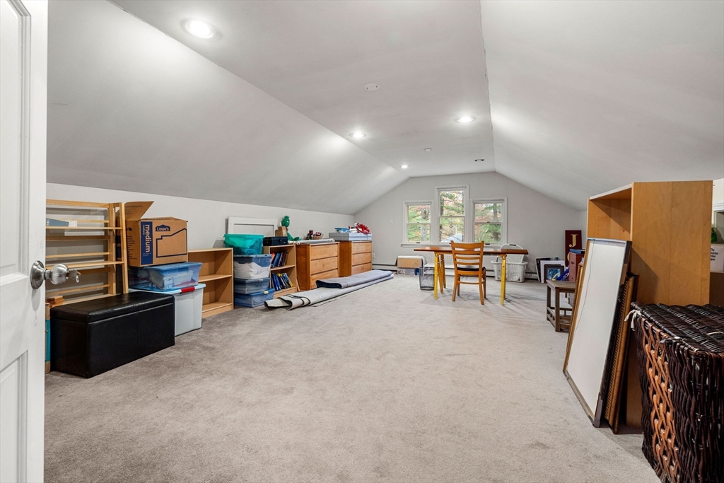 Andover, Massachusetts, 01810, United States, 4 Bedrooms Bedrooms, ,3 BathroomsBathrooms,Residential,For Sale,1987628