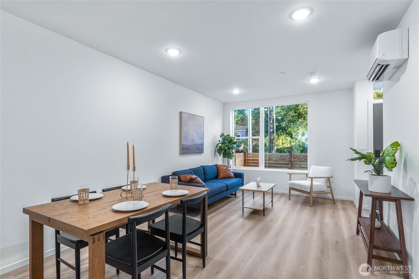 SEATTLE, Washington, 98125, United States, 3 Bedrooms Bedrooms, ,3 BathroomsBathrooms,Residential,For Sale,1995957