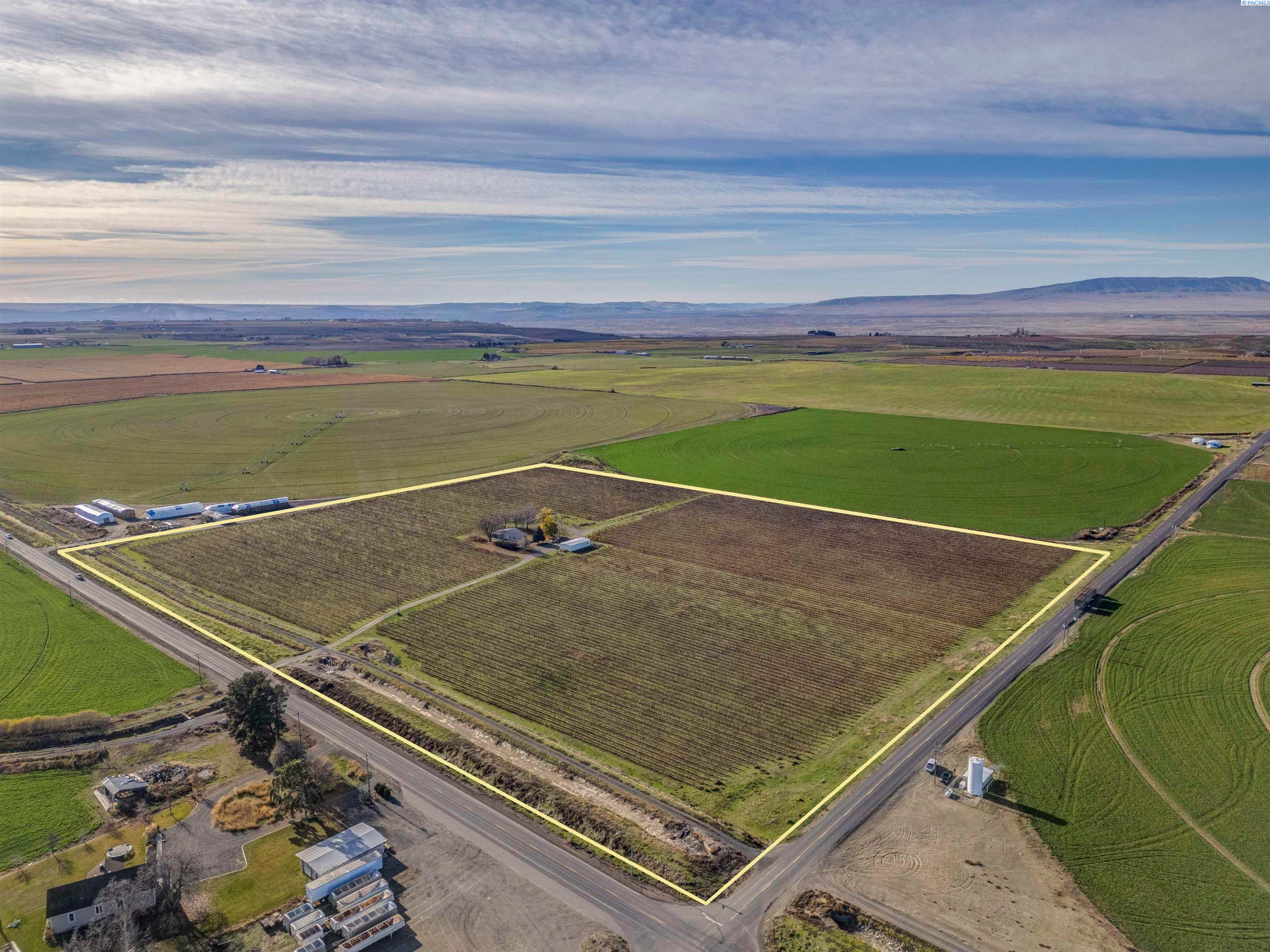 Pasco, Washington, 99301, United States, 2 Bedrooms Bedrooms, ,1 BathroomBathrooms,Residential,For Sale,1997990