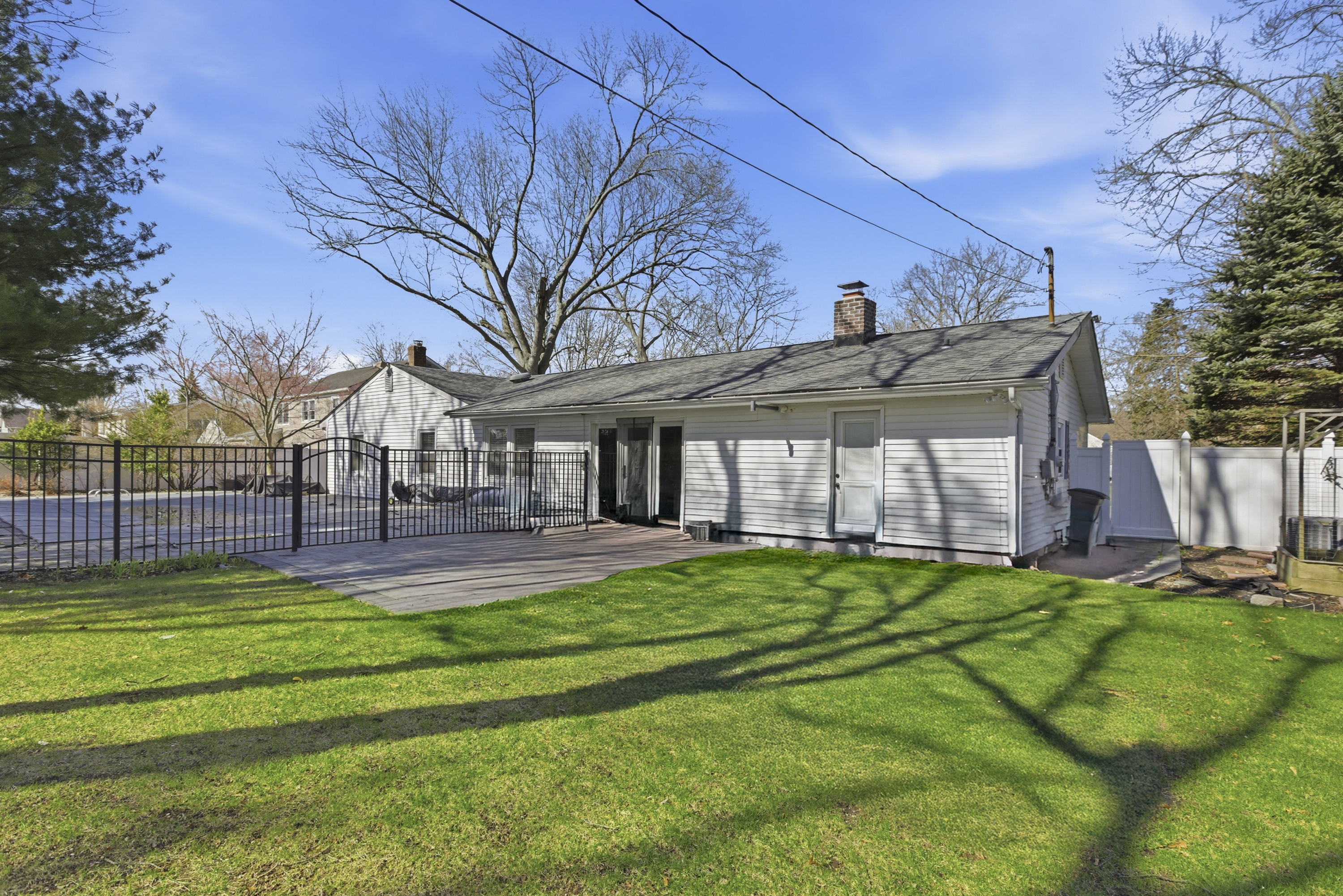  11 Shadetree Lane, Stony Brook, NY, 11790 - 物件實景