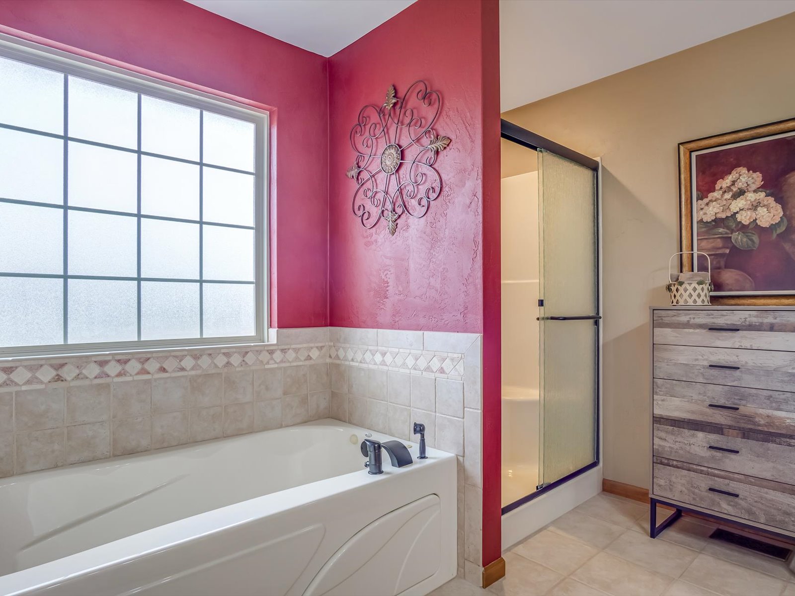 Swansea, Illinois, 62226, United States, 4 Bedrooms Bedrooms, ,4 BathroomsBathrooms,Residential,For Sale,1863975
