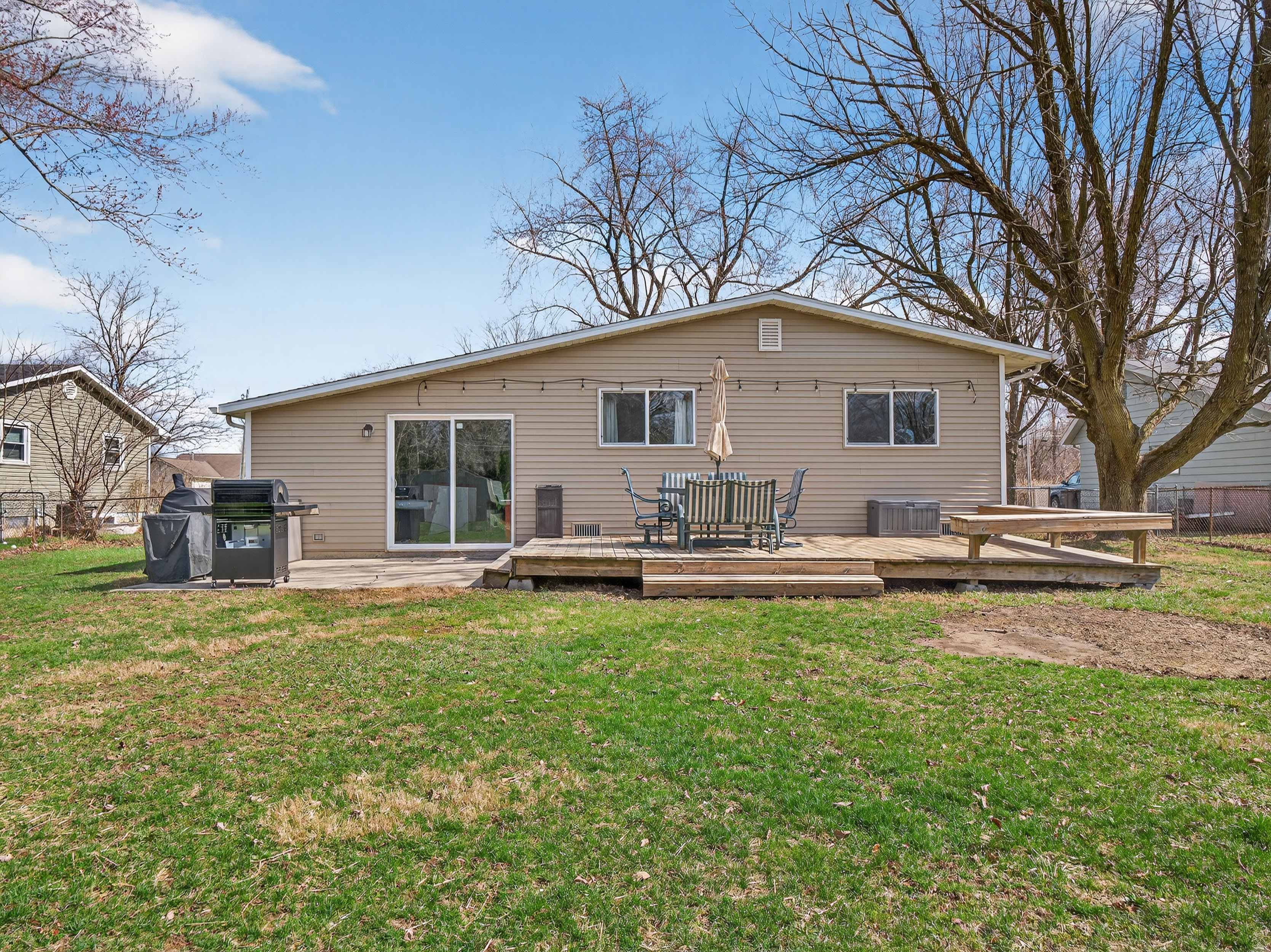  Unique Ranch on Large Lot - 物件實景