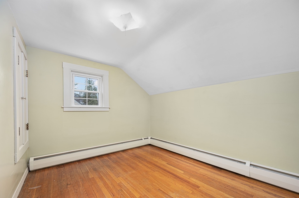 Northbridge, Massachusetts, 01534, United States, 3 Bedrooms Bedrooms, ,1 BathroomBathrooms,Residential,For Sale,1992479