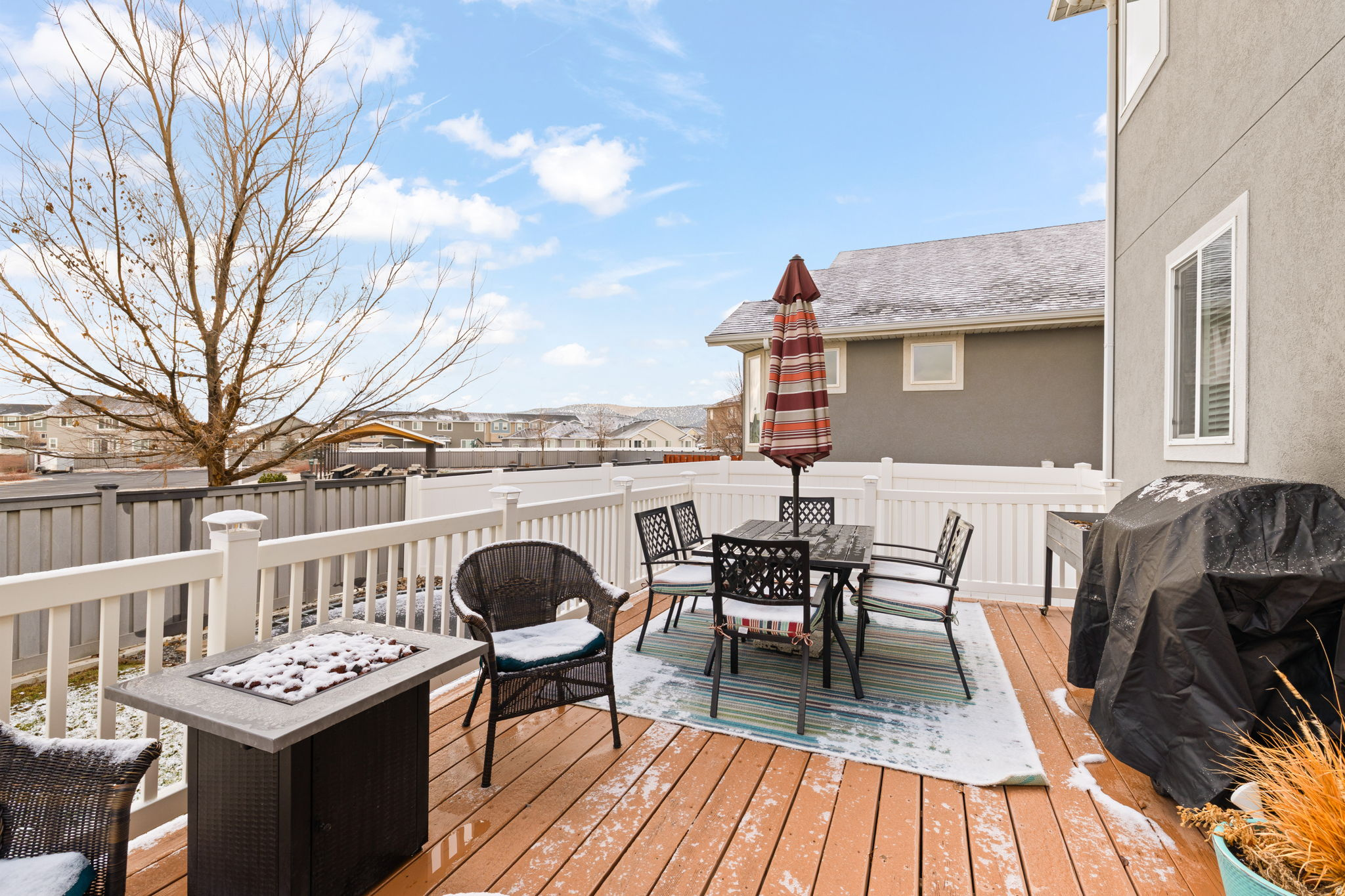 Eagle Mountain, Utah, 84005, United States, 5 Bedrooms Bedrooms, ,4 BathroomsBathrooms,Residential,For Sale,2003166