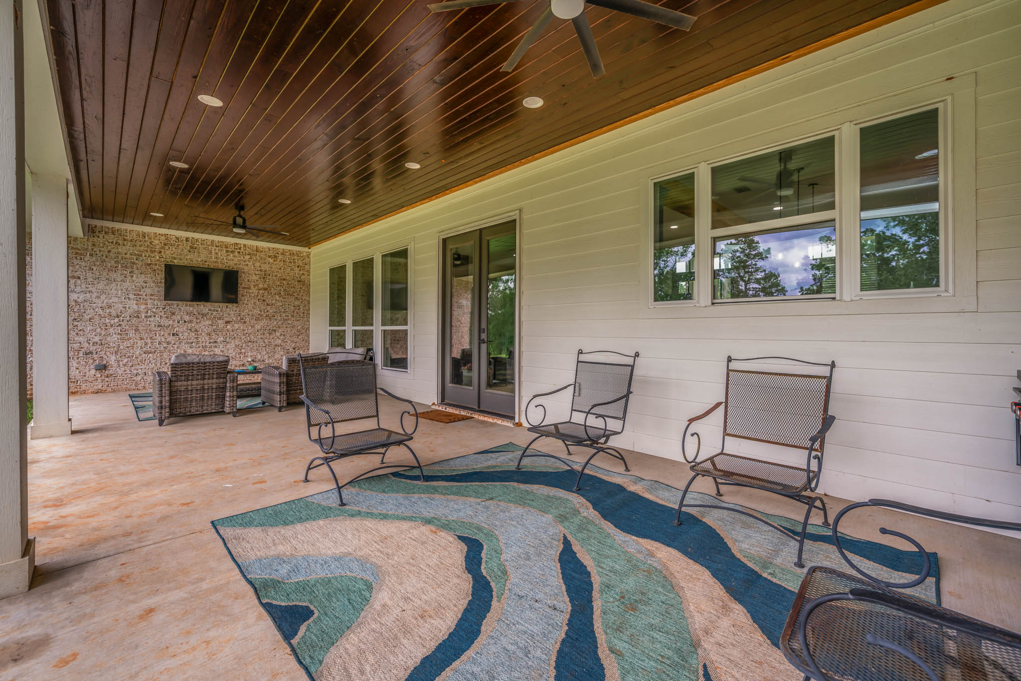 Jacksonville, Texas, 75766, United States, 4 Bedrooms Bedrooms, ,3 BathroomsBathrooms,Residential,For Sale,1978042