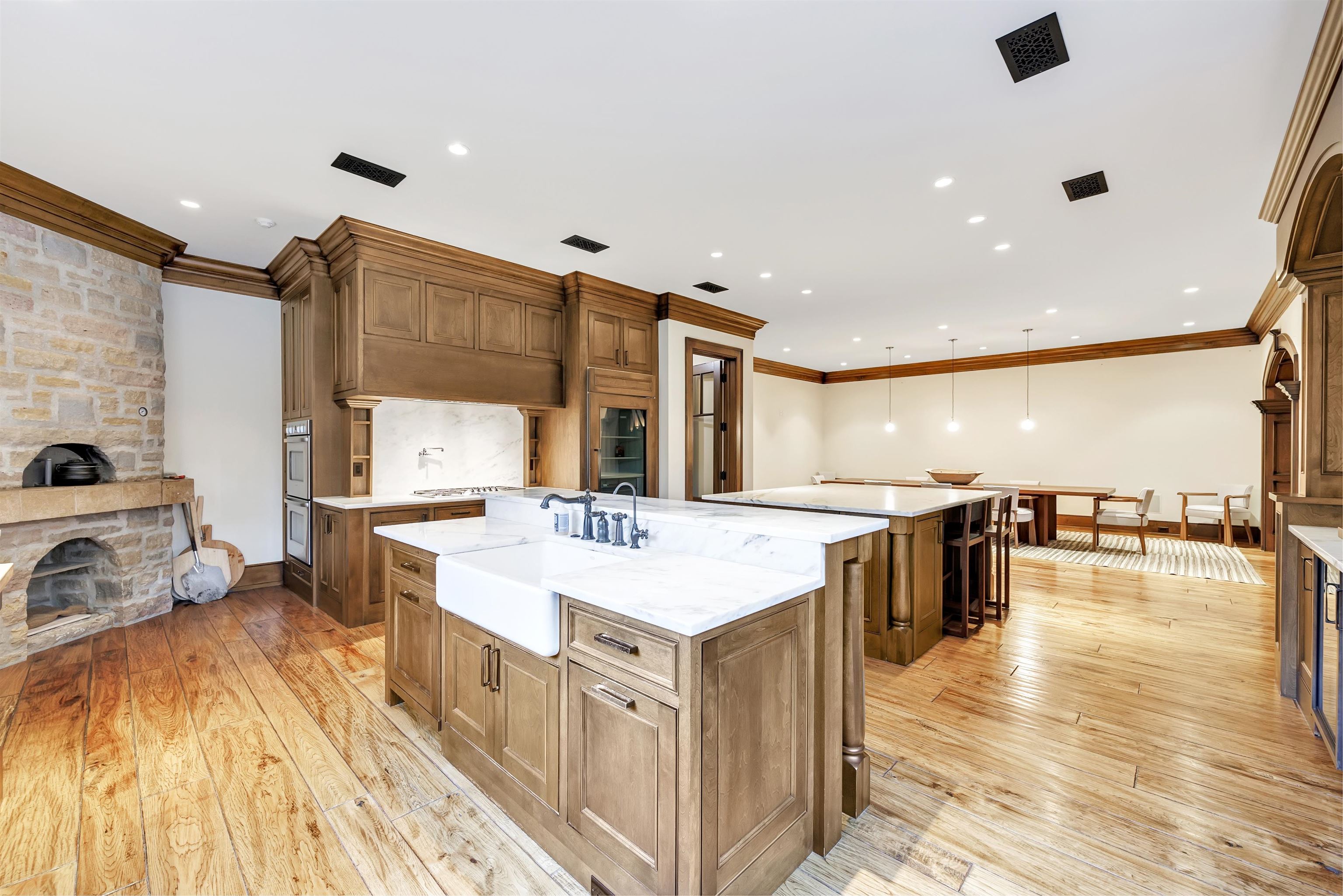 HOBART, Wisconsin, 54155, United States, 4 Bedrooms Bedrooms, ,7 BathroomsBathrooms,Residential,For Sale,1991559