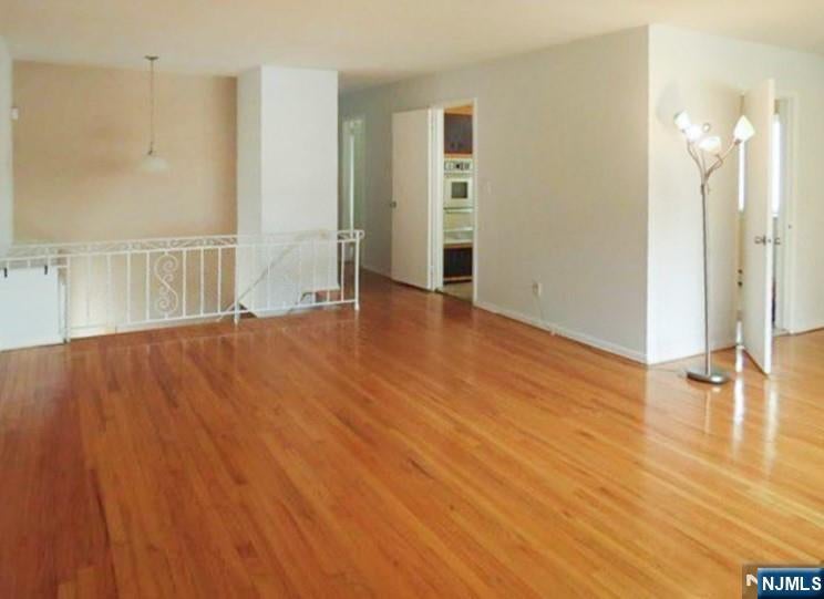 Hackensack, New Jersey, 07601, United States, ,3 BathroomsBathrooms,Residential,For Sale,1992973