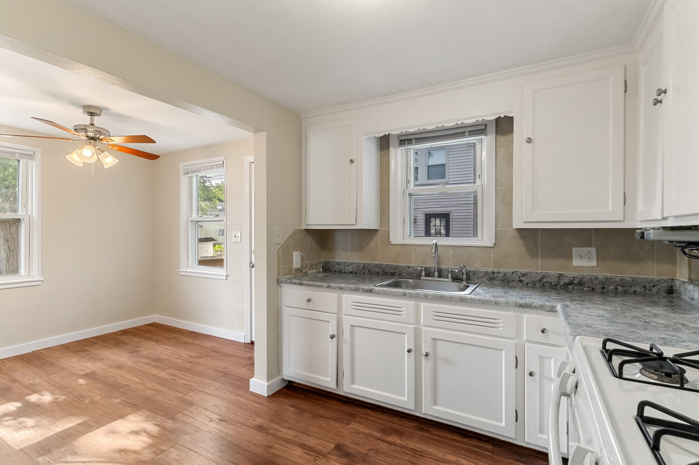  10 Keyes Street - Unit 10, Quincy, MA, 02169 - 物件實景