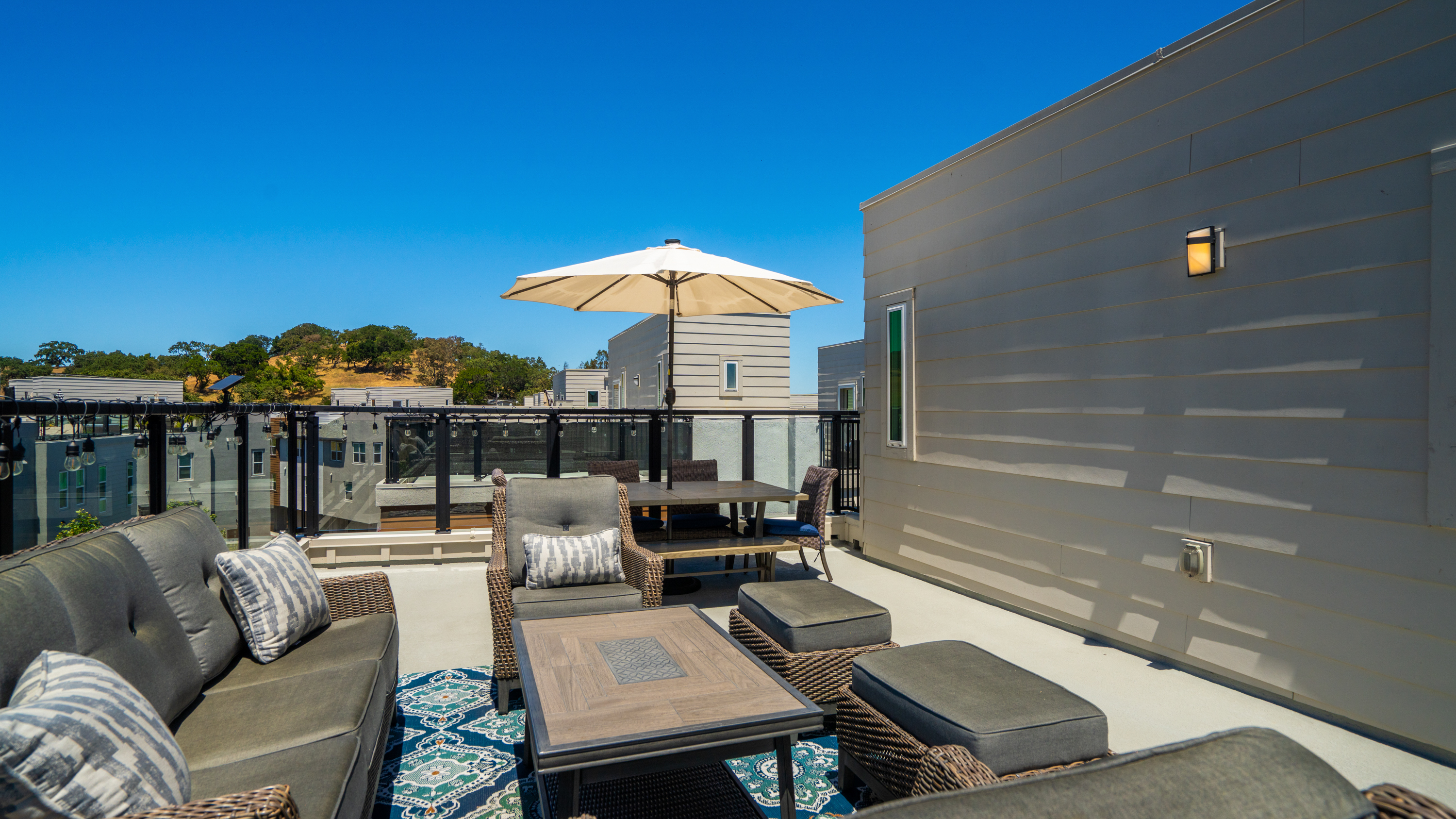  Modern Townhome in Novato - 物件實景