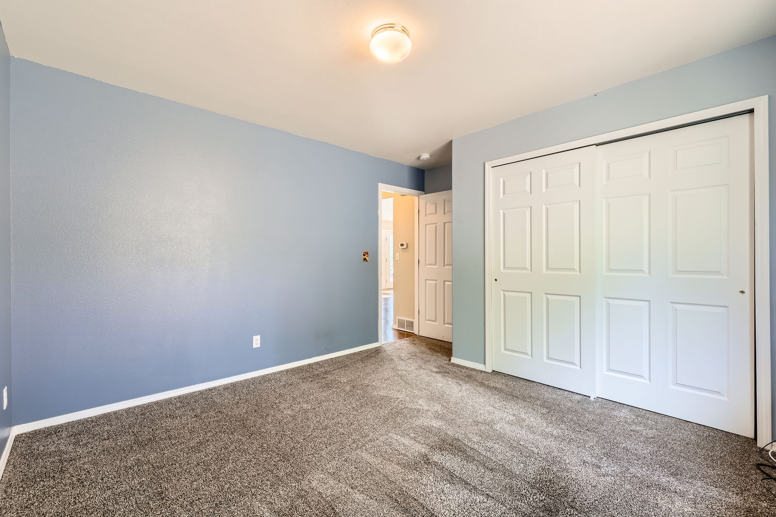 Woodland Park, Colorado, 80863, United States, 3 Bedrooms Bedrooms, ,4 BathroomsBathrooms,Residential,For Sale,1856794