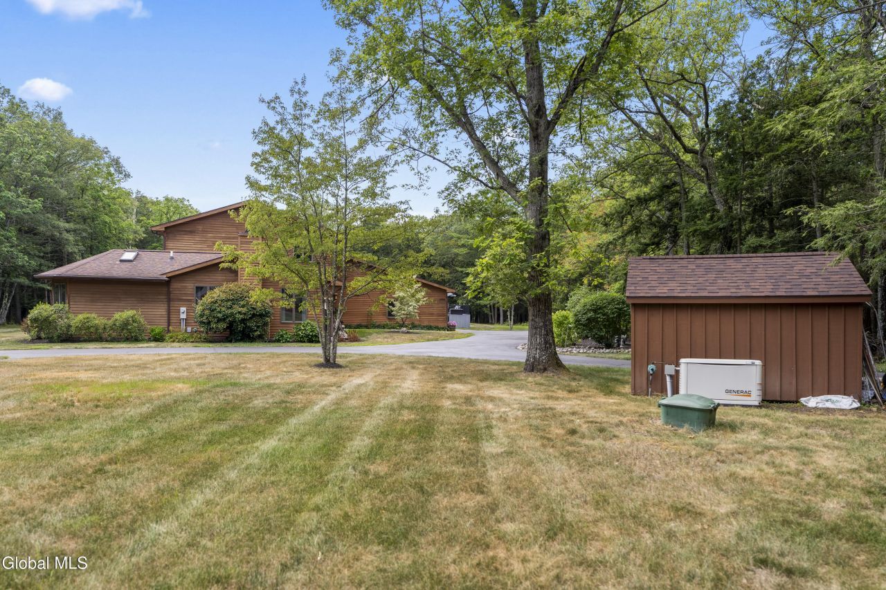 Coeymans Hollow, New York, 12046, United States, 4 Bedrooms Bedrooms, ,3 BathroomsBathrooms,Residential,For Sale,1907699