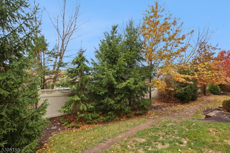 West Orange Twp., New Jersey, 07052, United States, 3 Bedrooms Bedrooms, ,5 BathroomsBathrooms,Residential,For Sale,1990318