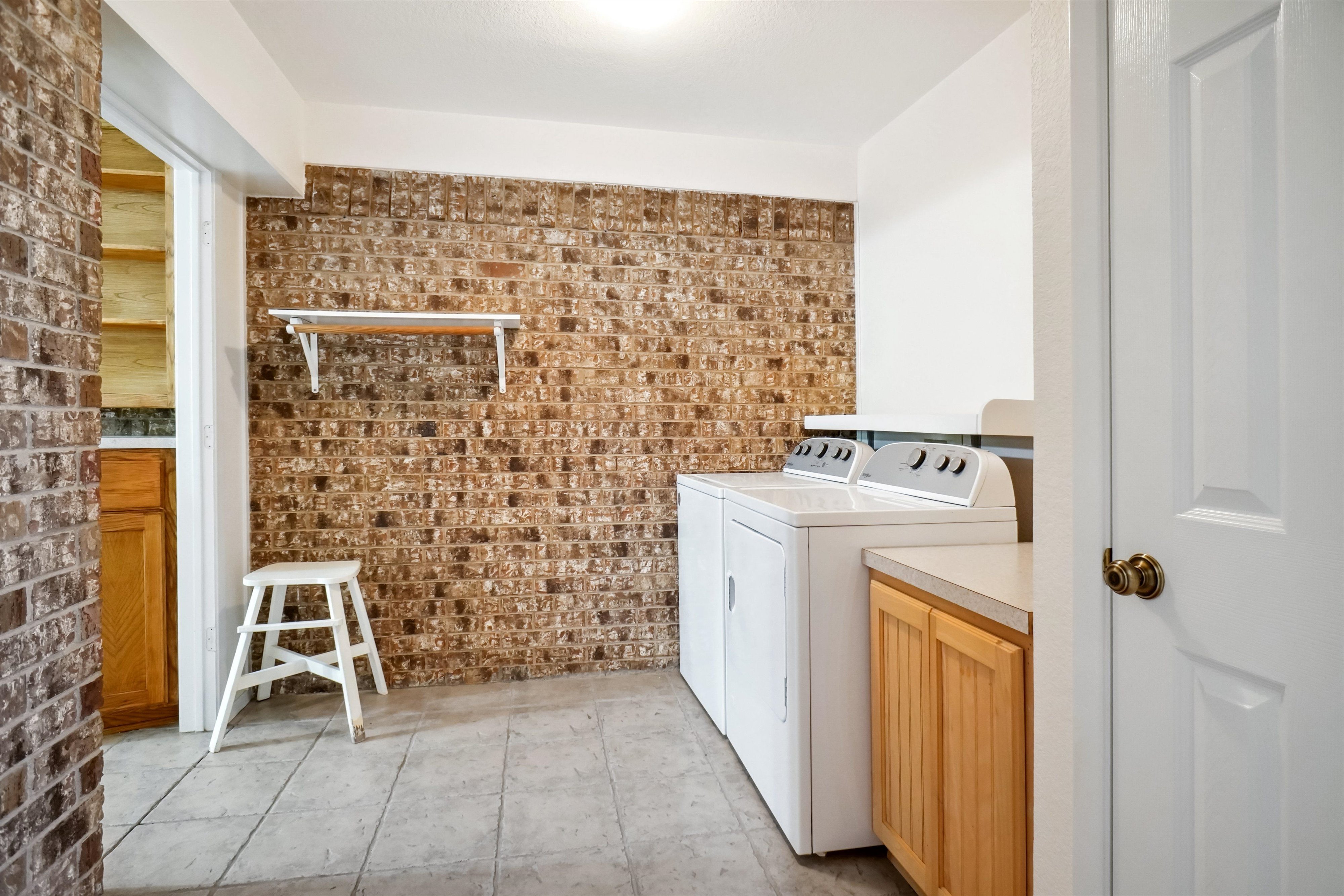 Bridgeport, Texas, 76426, United States, 4 Bedrooms Bedrooms, ,3 BathroomsBathrooms,Residential,For Sale,1981082