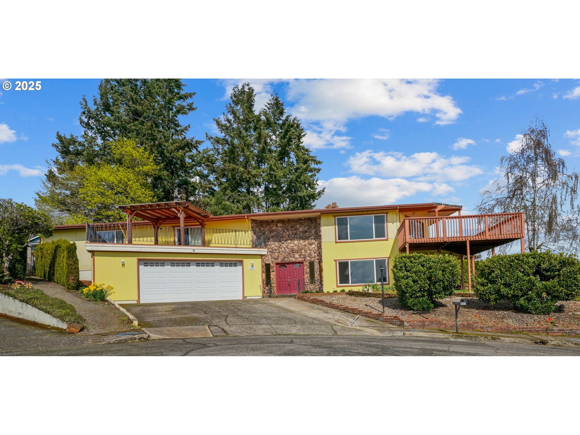Champlain Ct, Salem, OR 97304