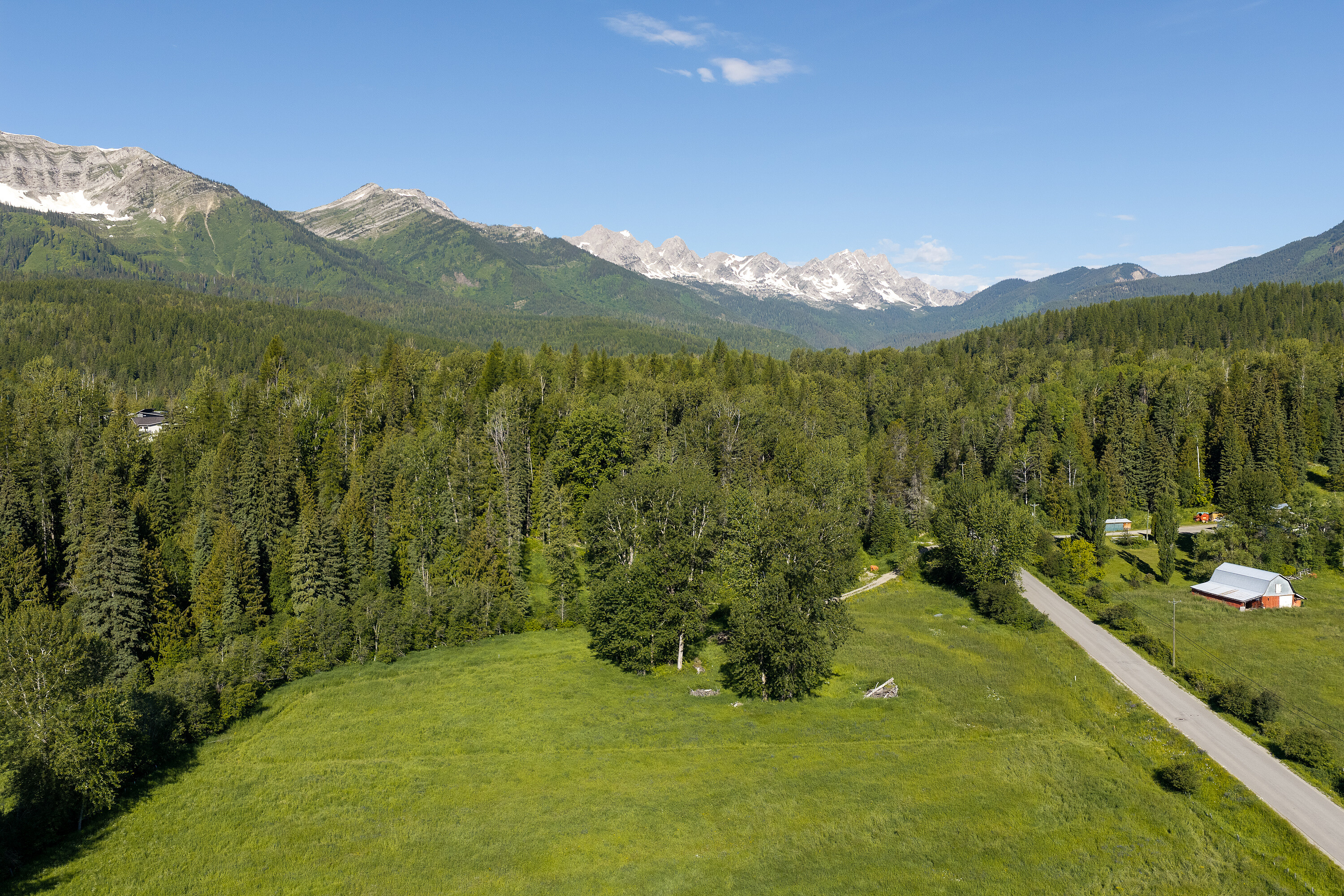  Fernie Acreage - 物件實景
