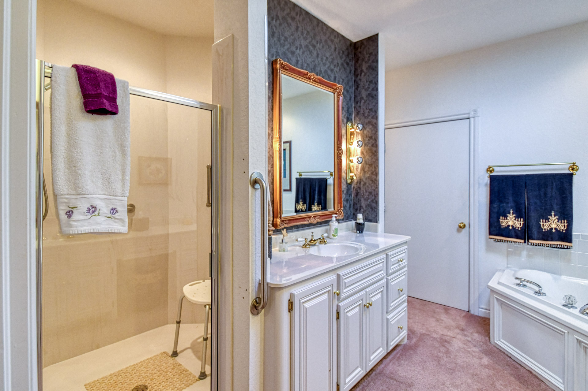 Norman, Oklahoma, 73072, United States, 4 Bedrooms Bedrooms, ,3 BathroomsBathrooms,Residential,For Sale,1967974