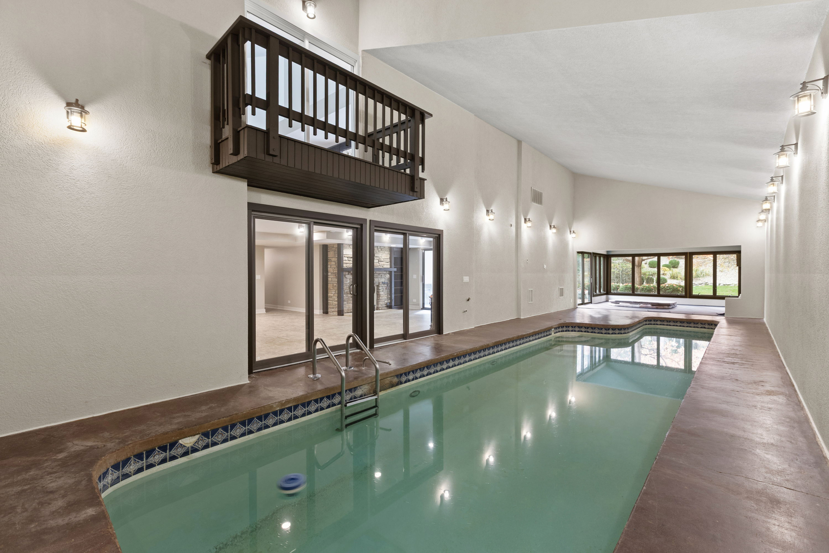 Barrington Hills, Illinois, 60010, United States, 4 Bedrooms Bedrooms, ,6 BathroomsBathrooms,Residential,For Sale,1989014