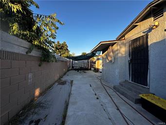 Los Angeles, California, 90002, United States, 3 Bedrooms Bedrooms, ,2 BathroomsBathrooms,Residential,For Sale,1908052