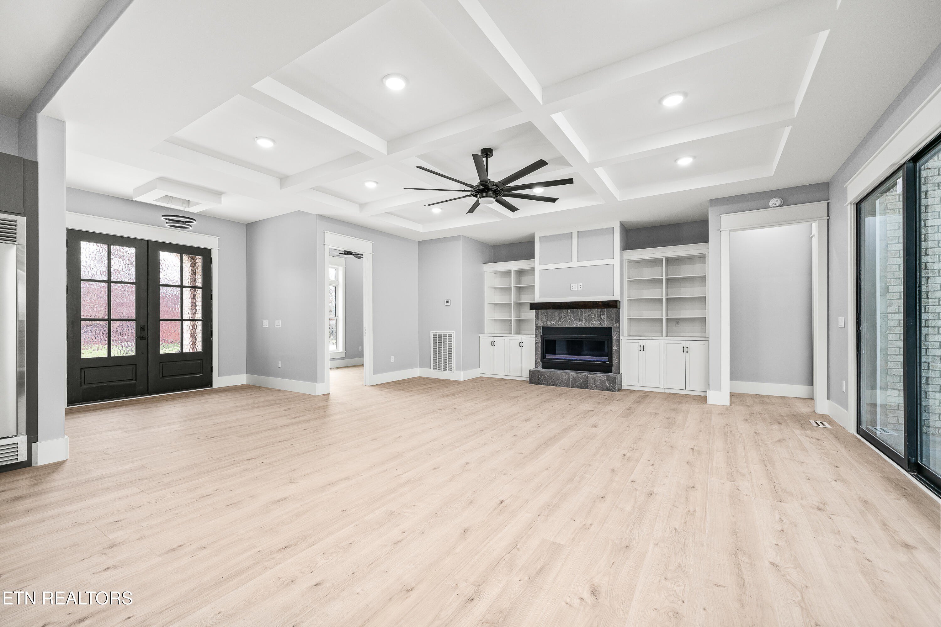 Crossville, Tennessee, 38555, United States, 4 Bedrooms Bedrooms, ,5 BathroomsBathrooms,Residential,For Sale,1977925