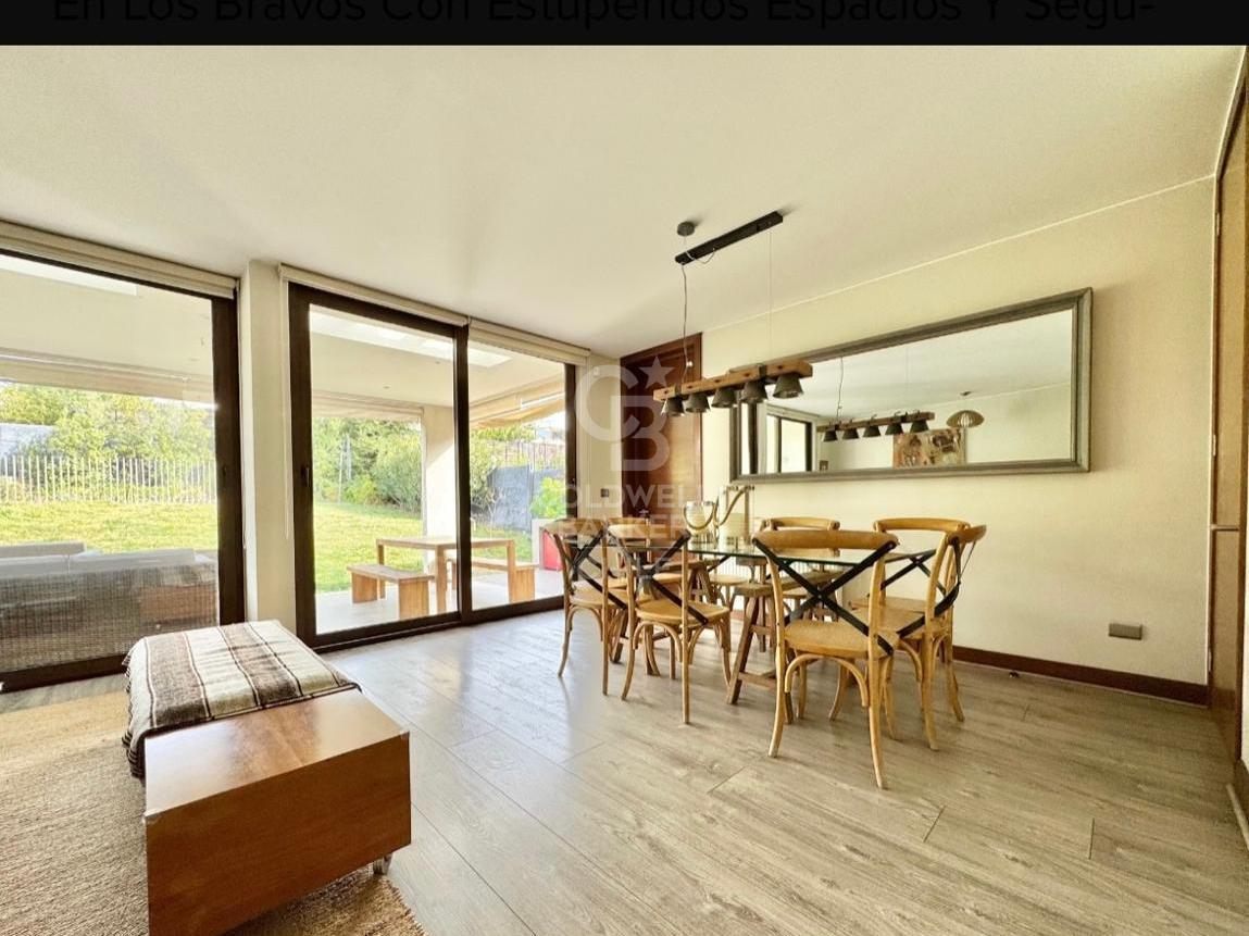 Lo Barnechea, Chile, 4 Bedrooms Bedrooms, ,4 BathroomsBathrooms,Residential,For Sale,1948613