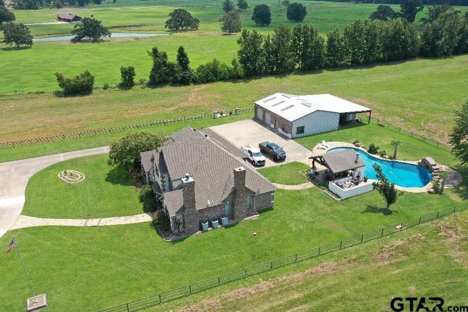 Pittsburg, Texas, 75686, United States, 5 Bedrooms Bedrooms, ,4 BathroomsBathrooms,Residential,For Sale,1978911