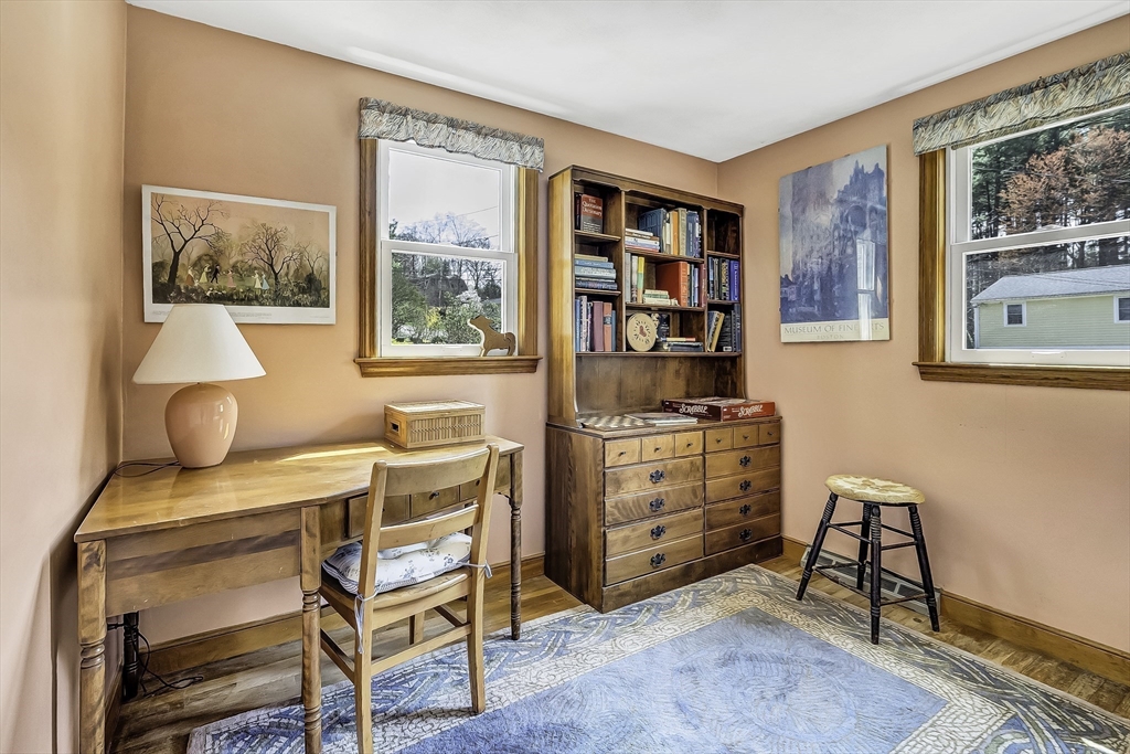 Wayland, Massachusetts, 01778, United States, 3 Bedrooms Bedrooms, ,2 BathroomsBathrooms,Residential,For Sale,1847393