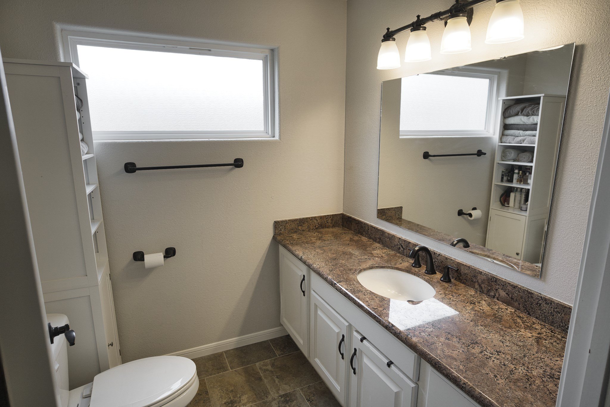 Brazoria, Texas, 77422, United States, 6 Bedrooms Bedrooms, ,6 BathroomsBathrooms,Residential,For Sale,1978625