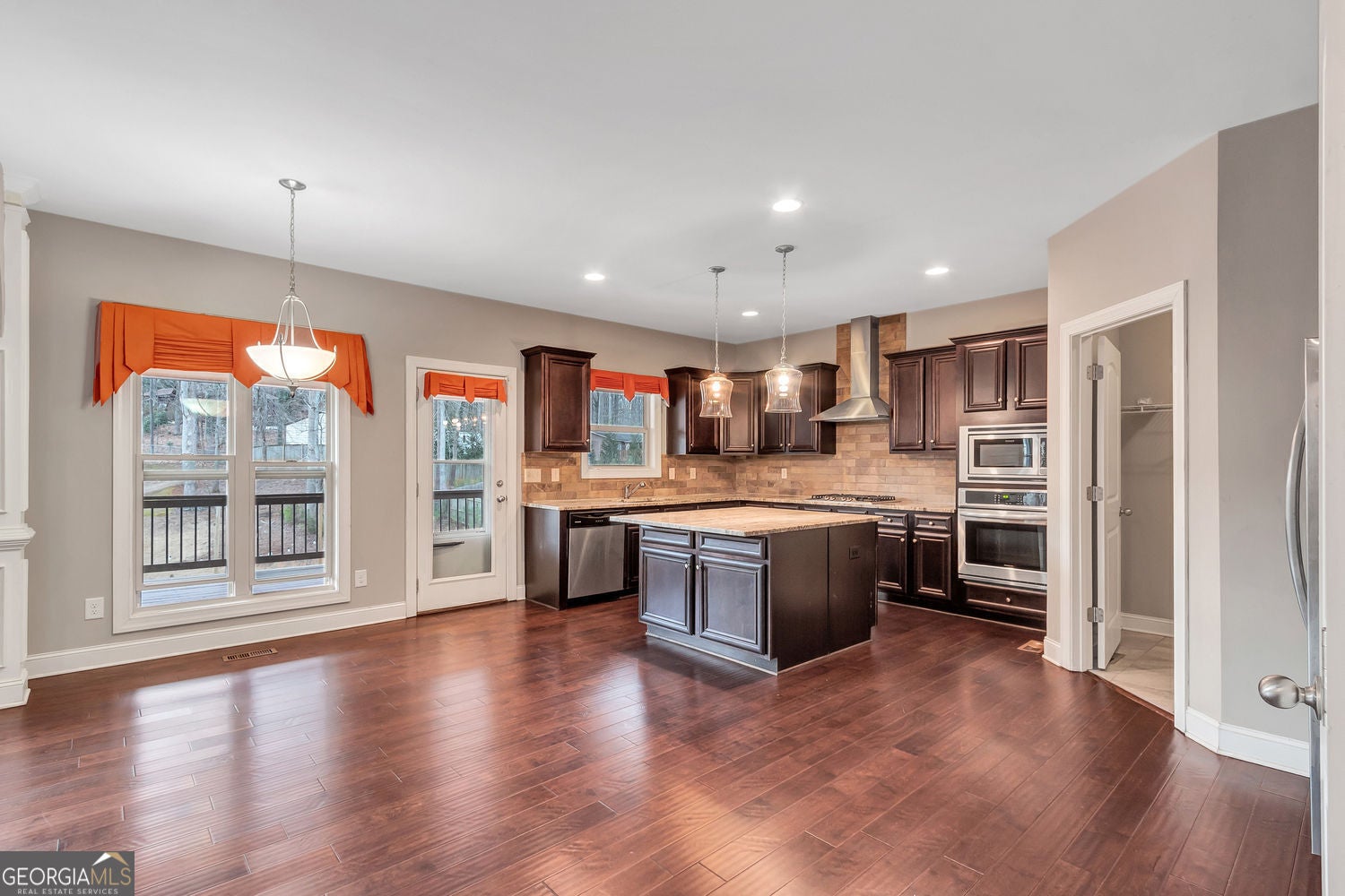 Conyers, Georgia, 30094, United States, 6 Bedrooms Bedrooms, ,5 BathroomsBathrooms,Residential,For Sale,1858942