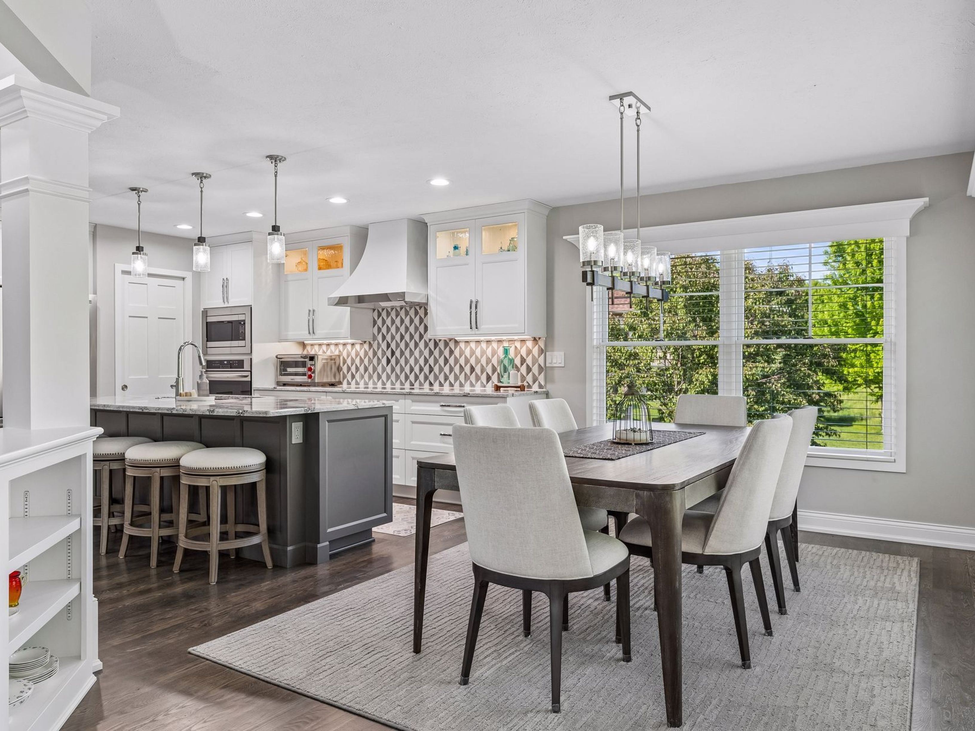  Elegant Woodbury Retreat with Luxurious Main-Level Living - 物件實景
