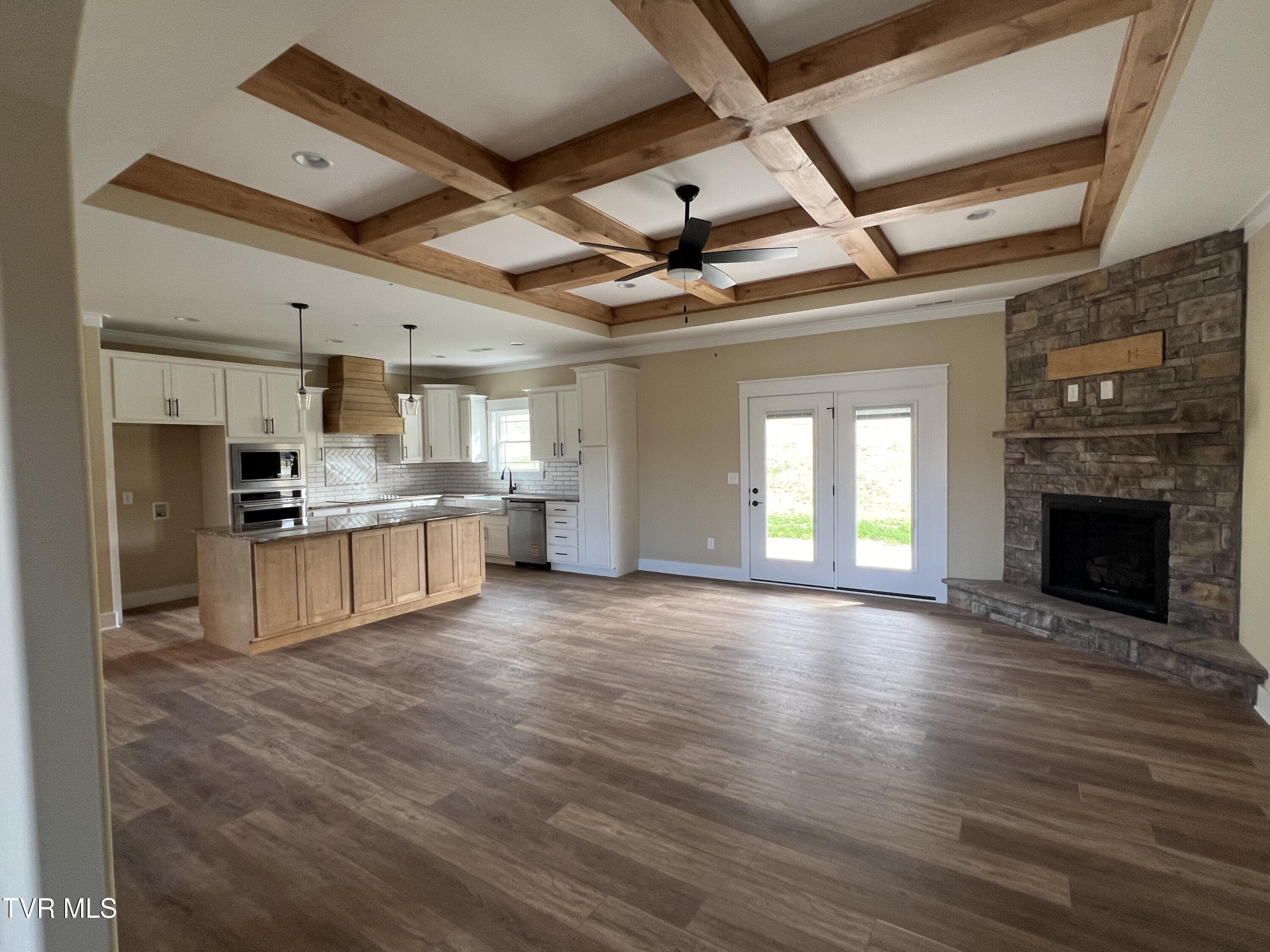 Jonesborough, Tennessee, 37659, United States, 3 Bedrooms Bedrooms, ,2 BathroomsBathrooms,Residential,For Sale,2008806