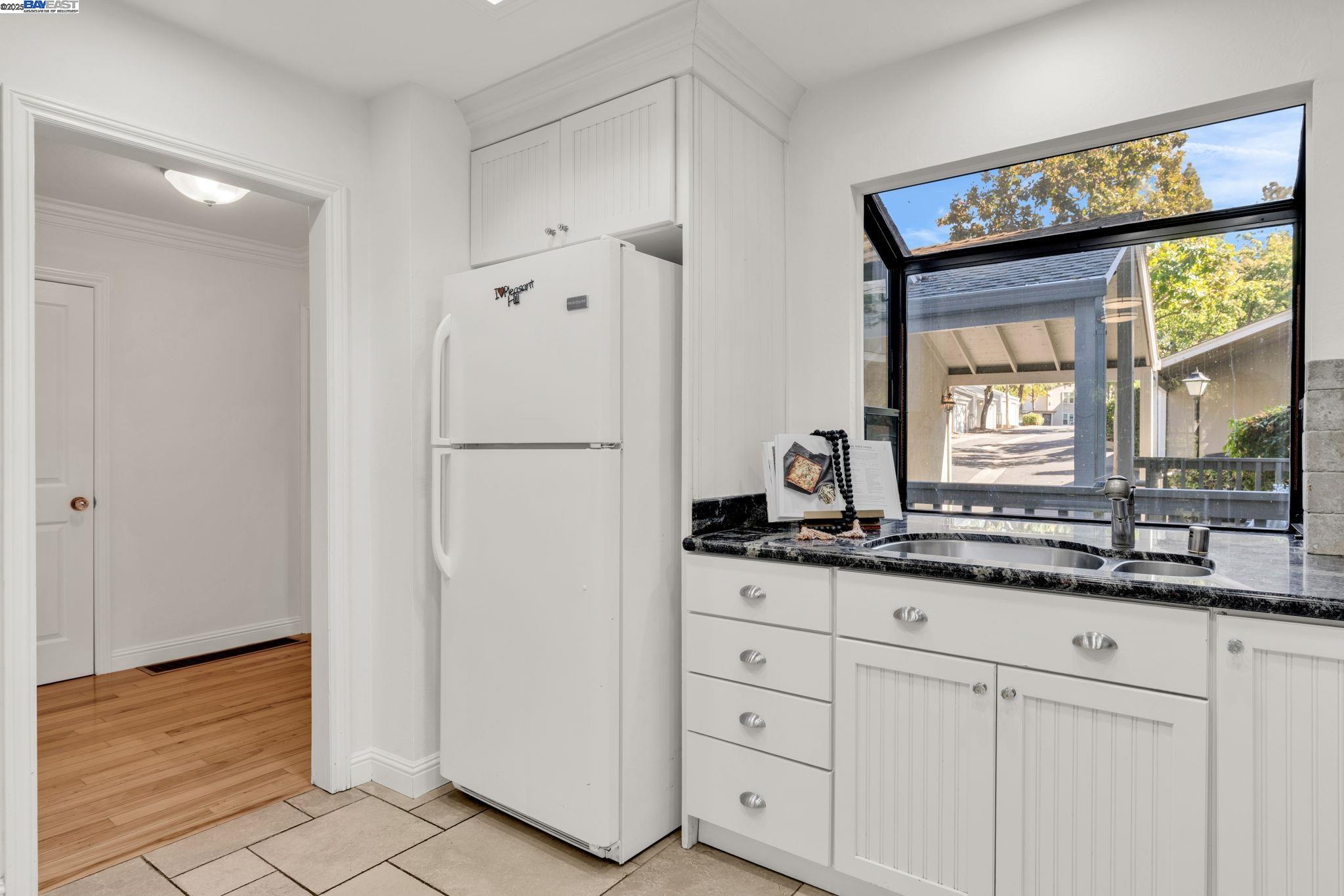 Pleasant Hill, California, 94523, United States, 4 Bedrooms Bedrooms, ,2 BathroomsBathrooms,Residential,For Sale,1991130