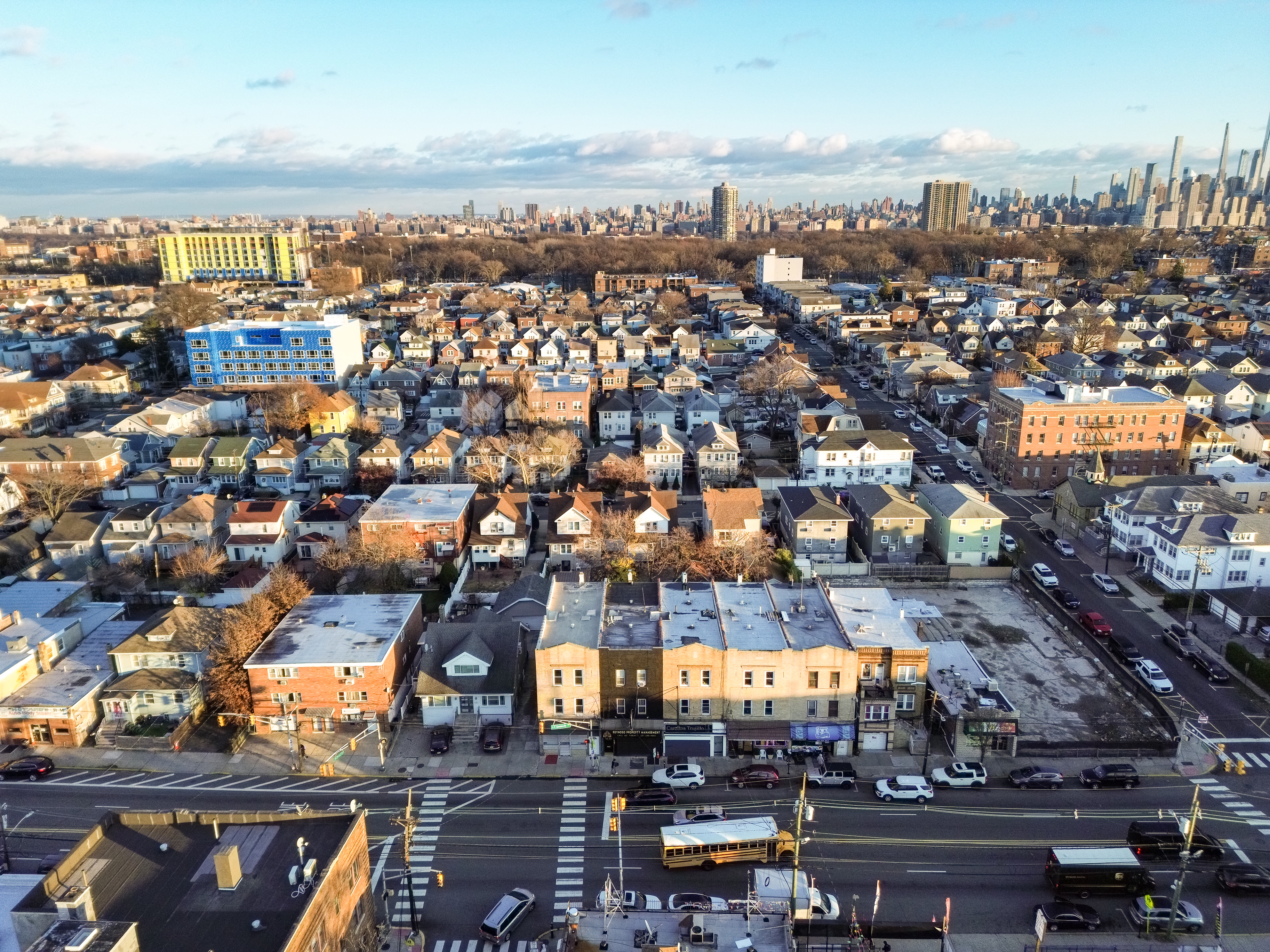  8222 Kennedy Blvd, North Bergen, NJ 07047 - 物件實景