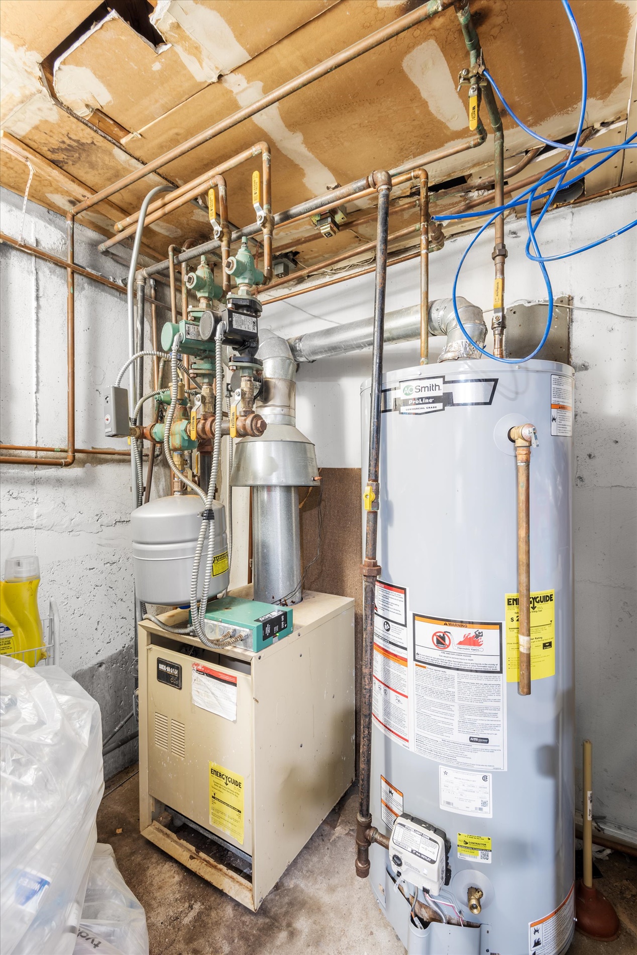 Howard Beach, New York, 11414, United States, 7 Bedrooms Bedrooms, ,5 BathroomsBathrooms,Residential,For Sale,1974400