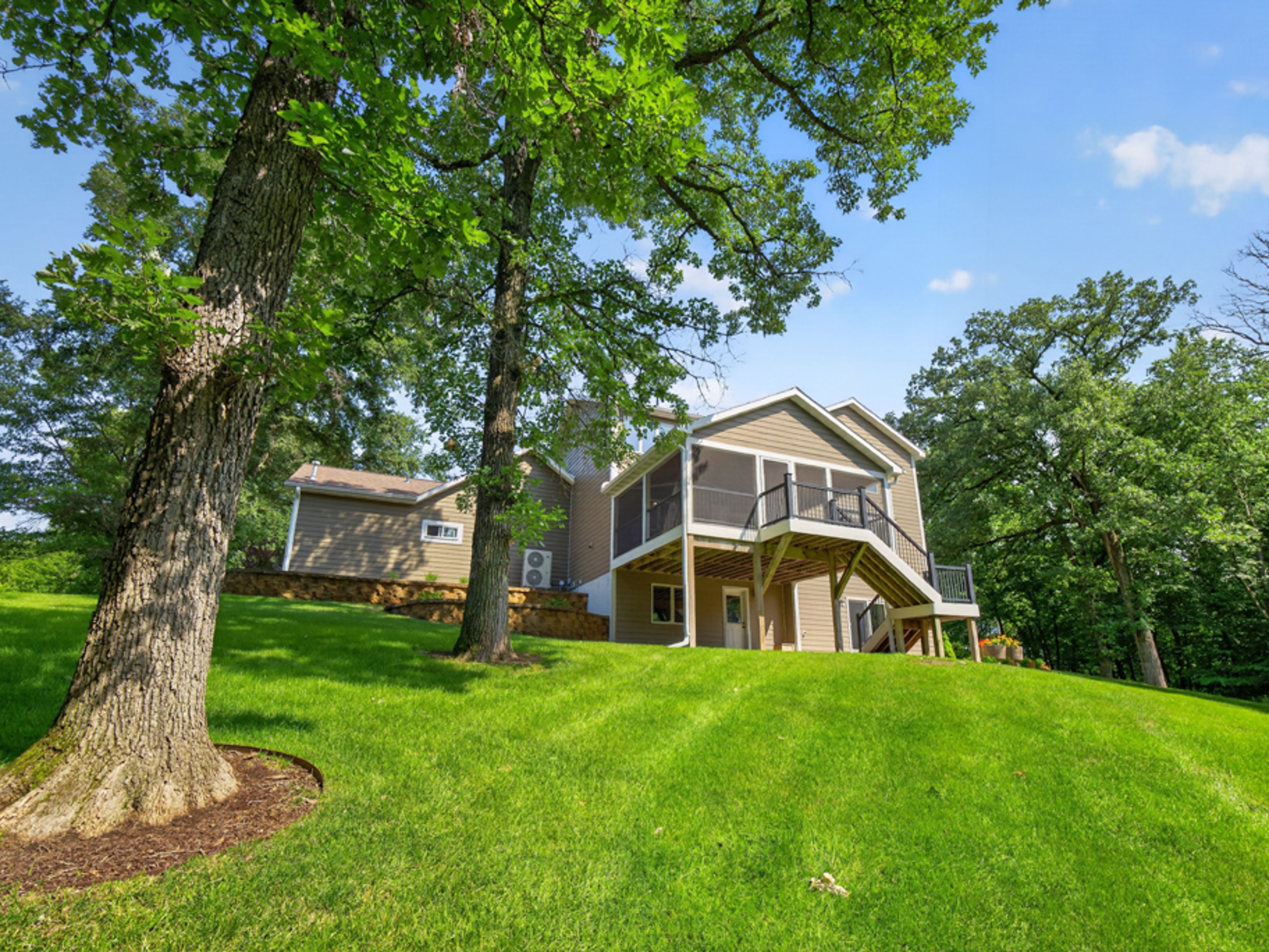  Rare Wooded Estate in Prestigious Huntington Woods - 物件實景