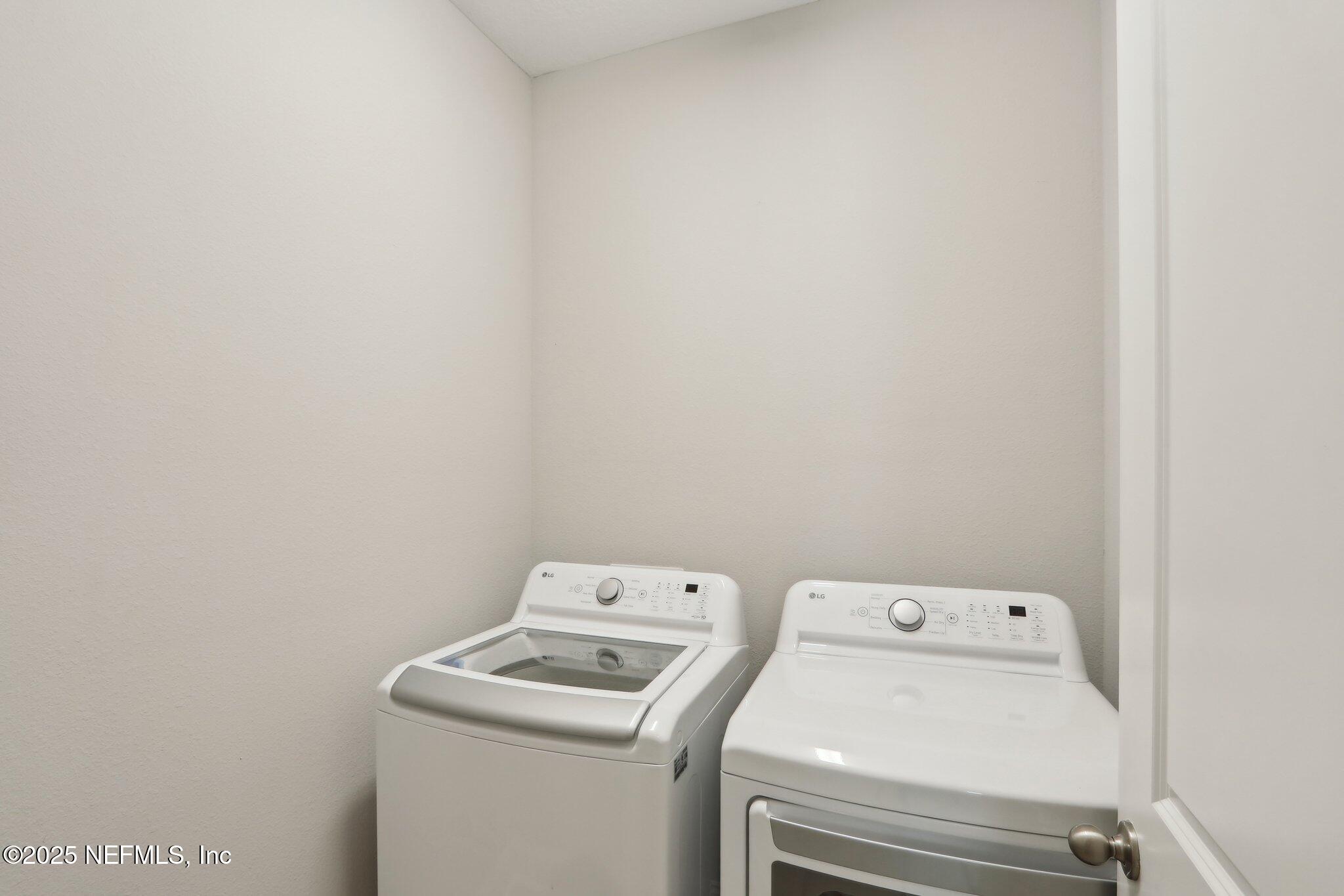 Jacksonville, Florida, 32256, United States, 4 Bedrooms Bedrooms, ,3 BathroomsBathrooms,Residential,For Sale,1796849