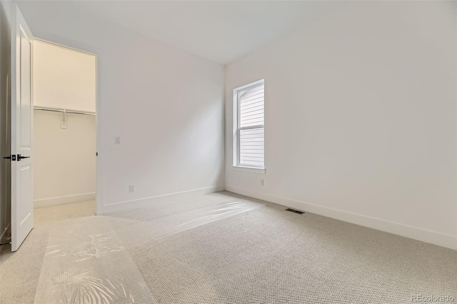 Castle Rock, Colorado, 80104, United States, 3 Bedrooms Bedrooms, ,2 BathroomsBathrooms,Residential,For Sale,1793844
