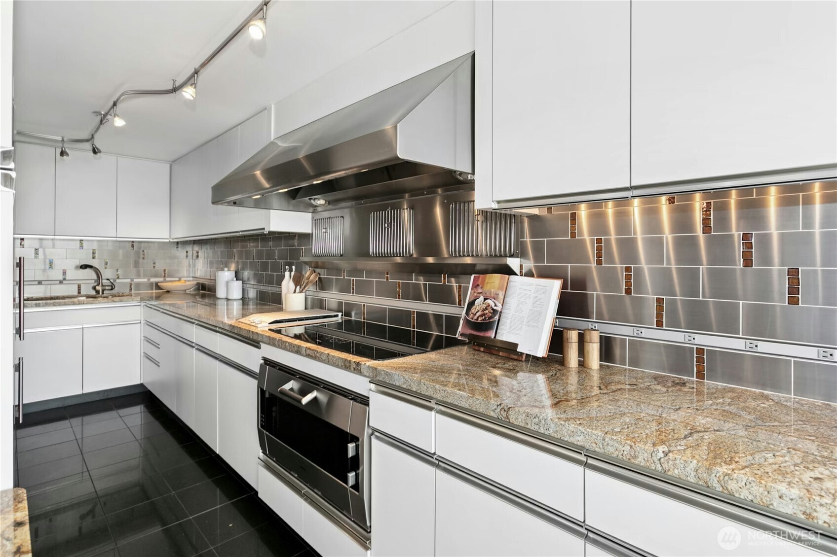 Seattle, Washington, 98102, United States, 2 Bedrooms Bedrooms, ,1 BathroomBathrooms,Residential,For Sale,1973111