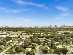 North Miami Beach, Florida, 33179, United States, 4 Bedrooms Bedrooms, ,2 BathroomsBathrooms,Residential,For Sale,1988572