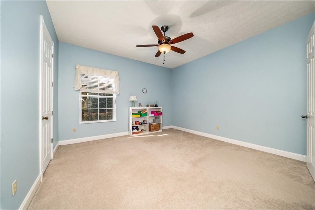 Pine Twp, Pennsylvania, 16046, United States, 5 Bedrooms Bedrooms, ,6 BathroomsBathrooms,Residential,For Sale,1989507