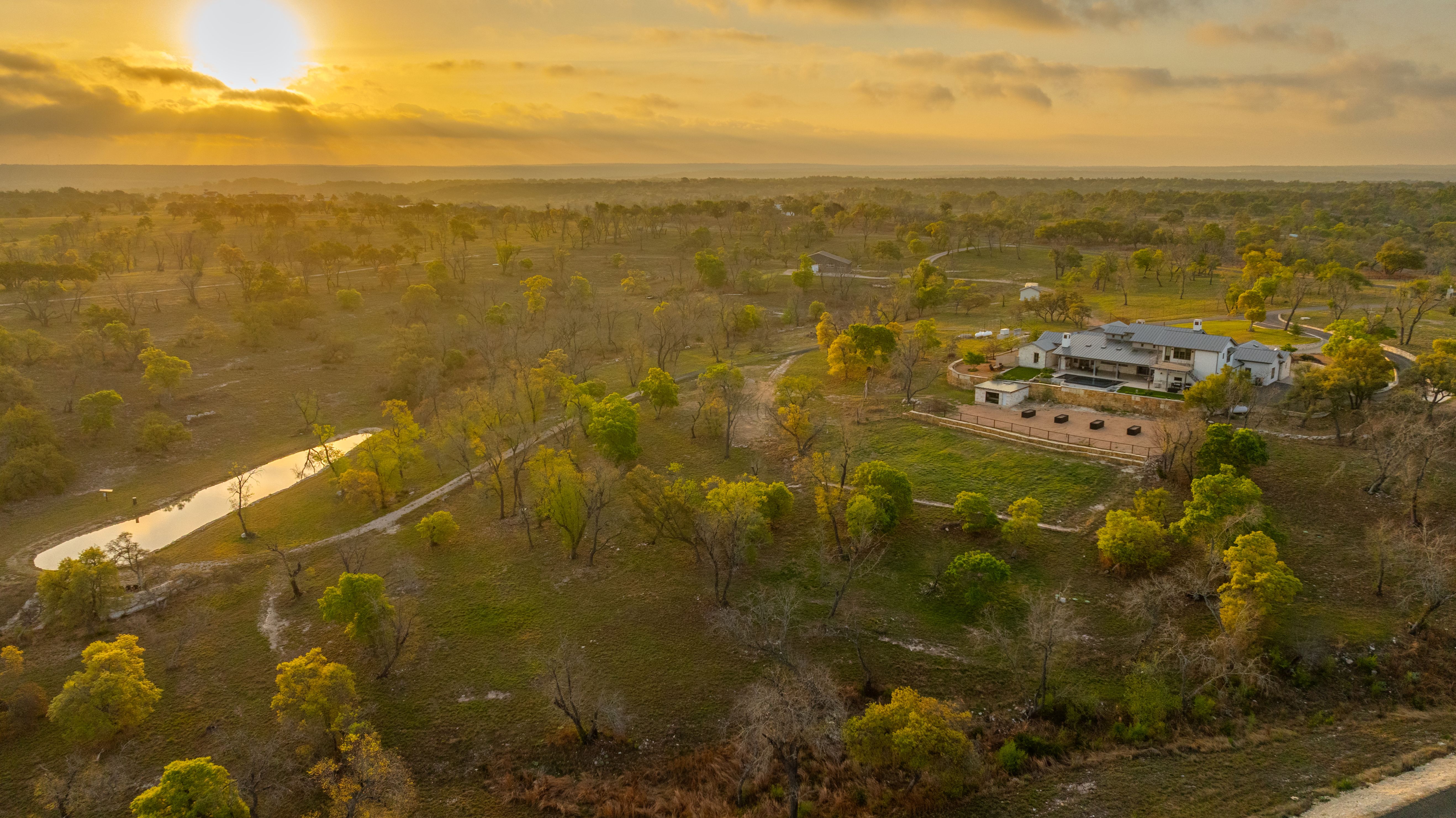  French Country Elegance in the Texas Hill Country - 物件實景