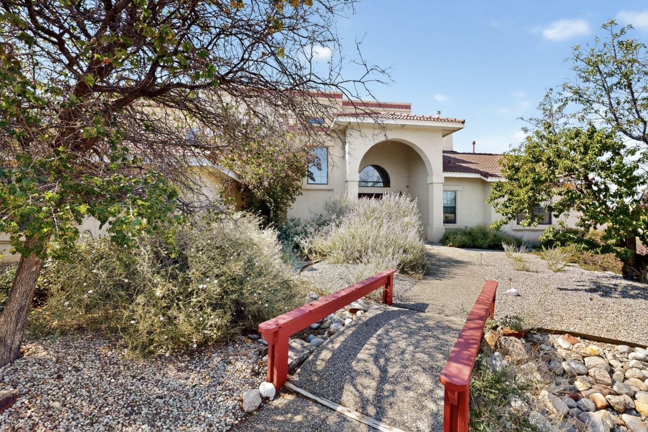 Albuquerque, New Mexico, 87122, United States, 5 Bedrooms Bedrooms, ,5 BathroomsBathrooms,Residential,For Sale,1933221