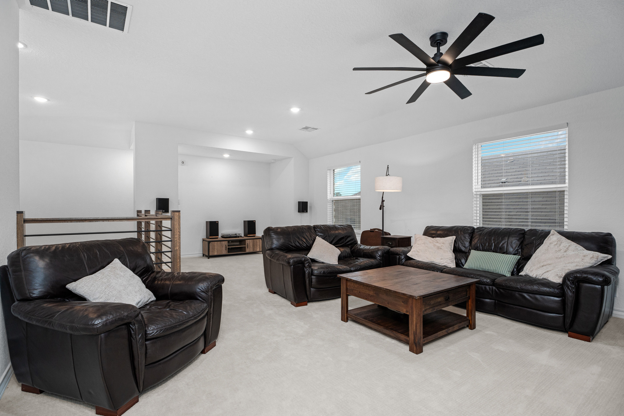 San Antonio, Texas, 78254, United States, 5 Bedrooms Bedrooms, ,3 BathroomsBathrooms,Residential,For Sale,1935697