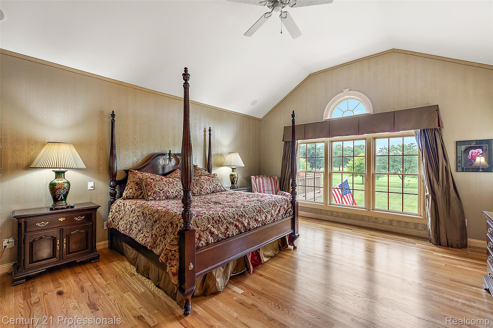 GrandBlanc, Michigan, 48439, United States, 4 Bedrooms Bedrooms, ,5 BathroomsBathrooms,Residential,For Sale,1980457