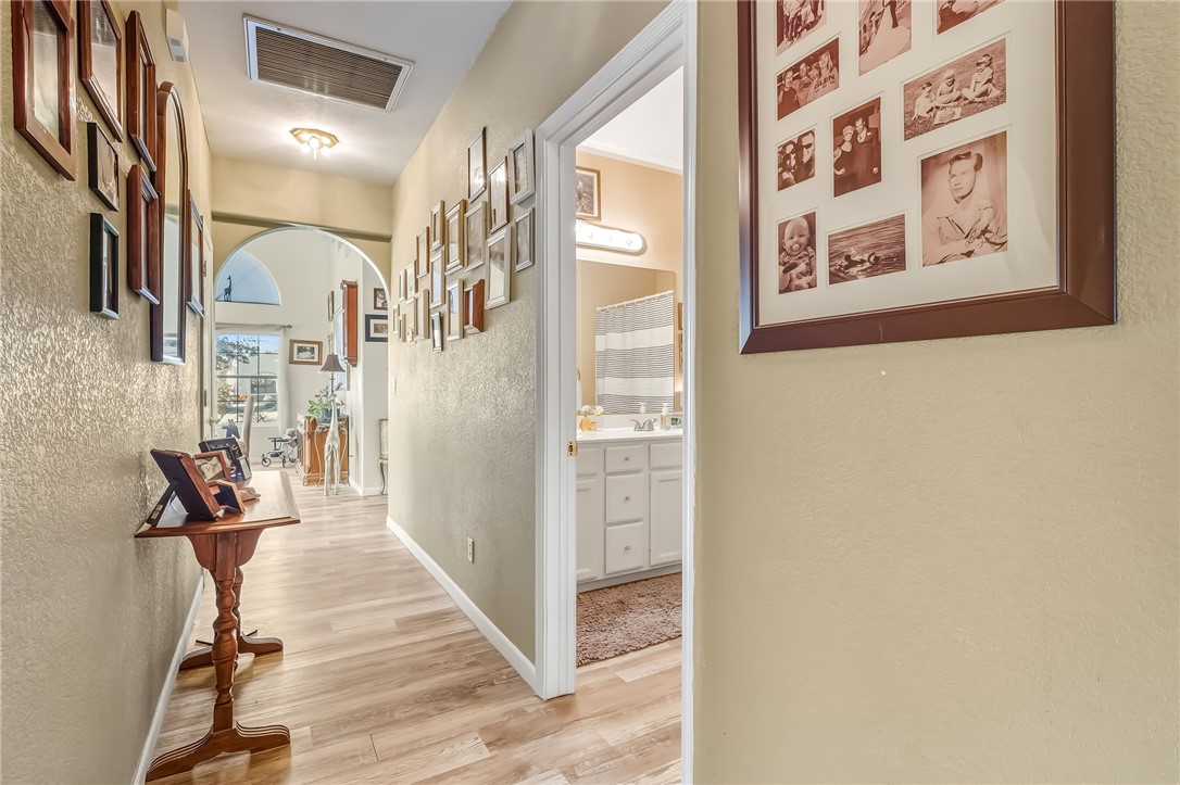 Bullhead City, Arizona, 86442, United States, 4 Bedrooms Bedrooms, ,2 BathroomsBathrooms,Residential,For Sale,1988926