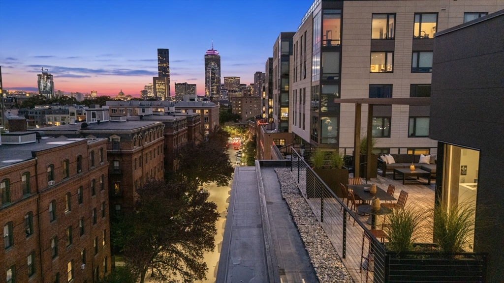 Boston, Massachusetts, 02118, United States, 2 Bedrooms Bedrooms, ,2 BathroomsBathrooms,Residential,For Sale,1988365