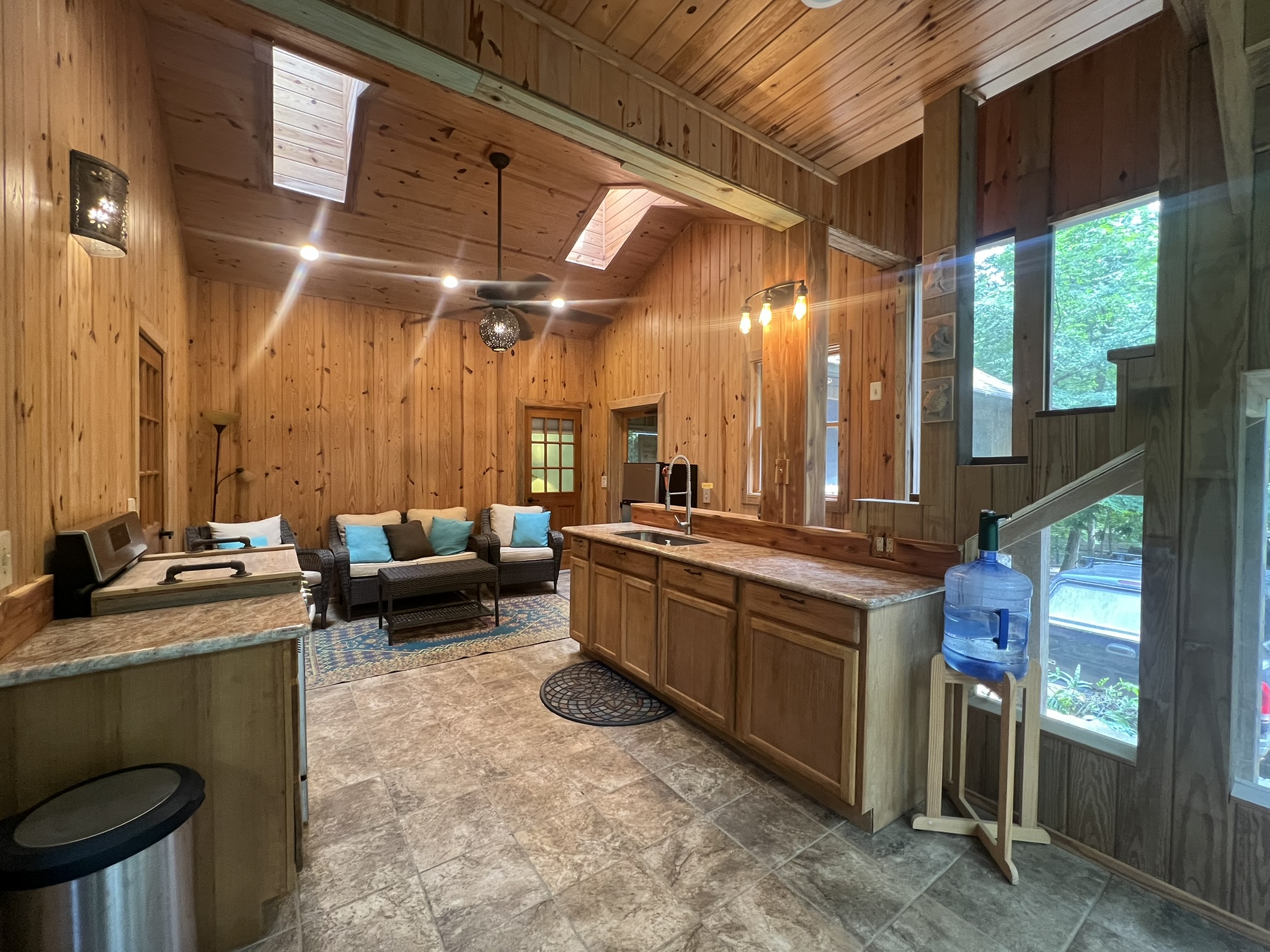 Mena, Arkansas, 71953, United States, 3 Bedrooms Bedrooms, ,3 BathroomsBathrooms,Residential,For Sale,1979119