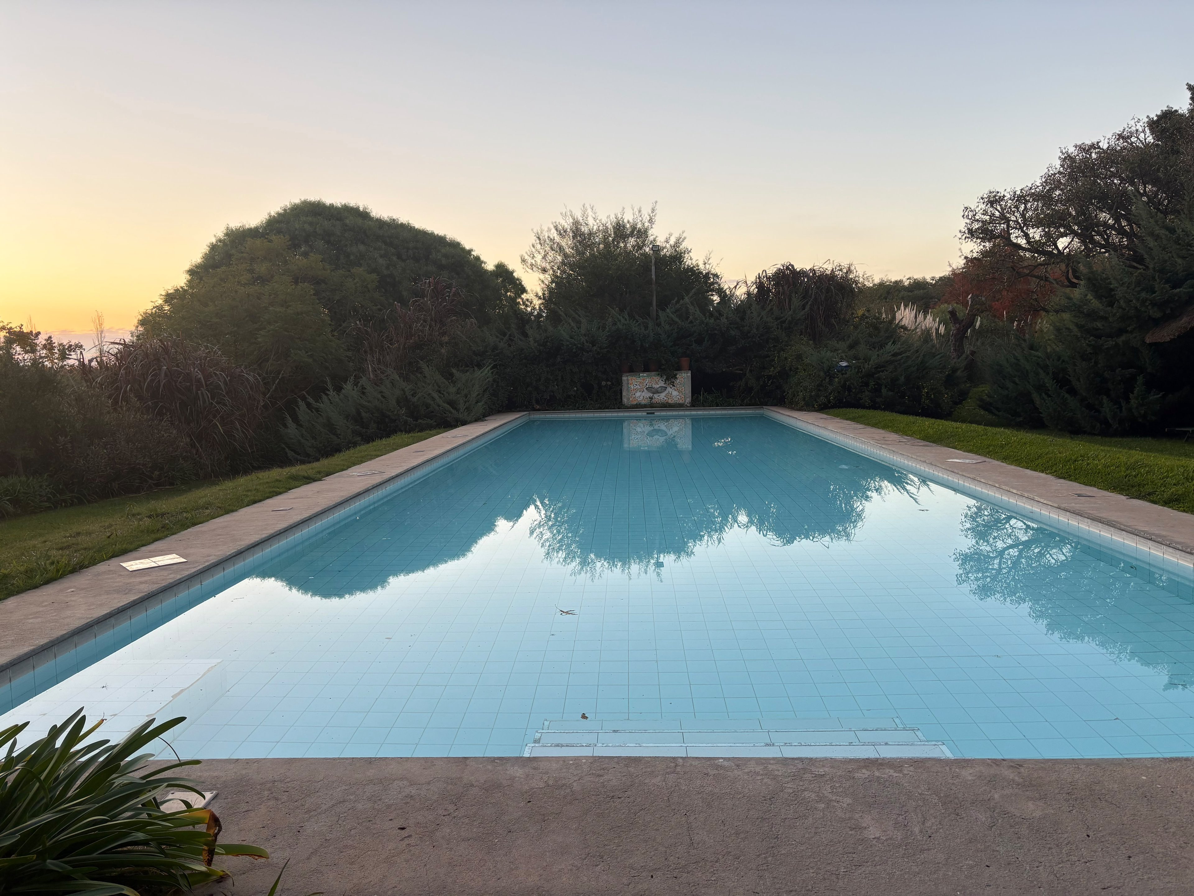  Sunset Horizons: A Historic-Inspired Signature Estate by the River - 物件實景