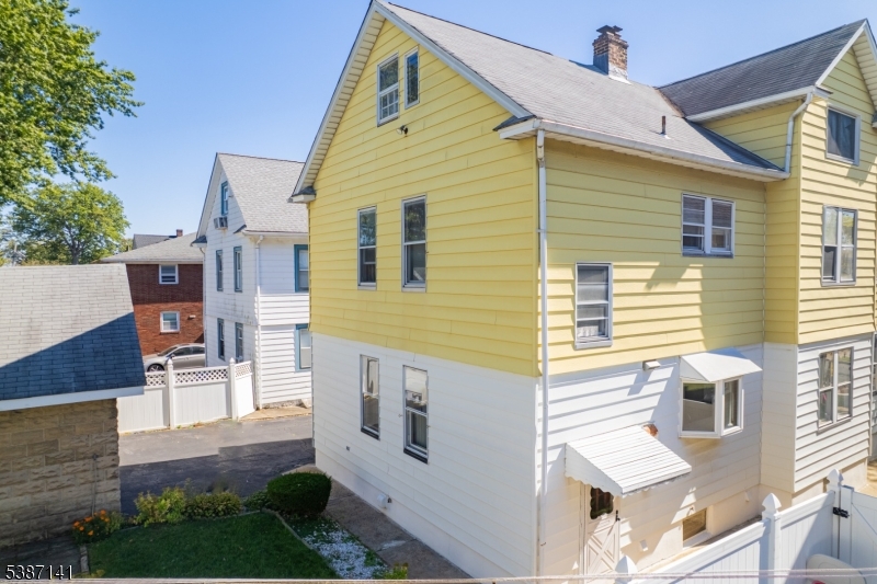 Garwood Boro, New Jersey, 07027, United States, 5 Bedrooms Bedrooms, ,2 BathroomsBathrooms,Residential,For Sale,1987528